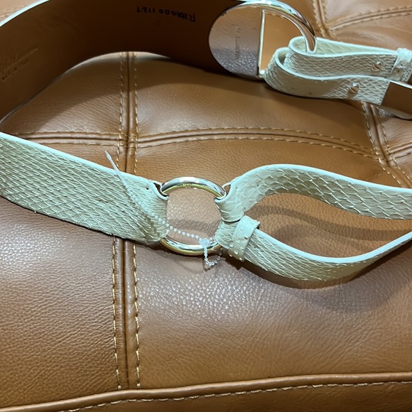 Vintage Ralph Lauren Python White Belt. Sz M . Italy. Imperfections! - Picture 6 of 6